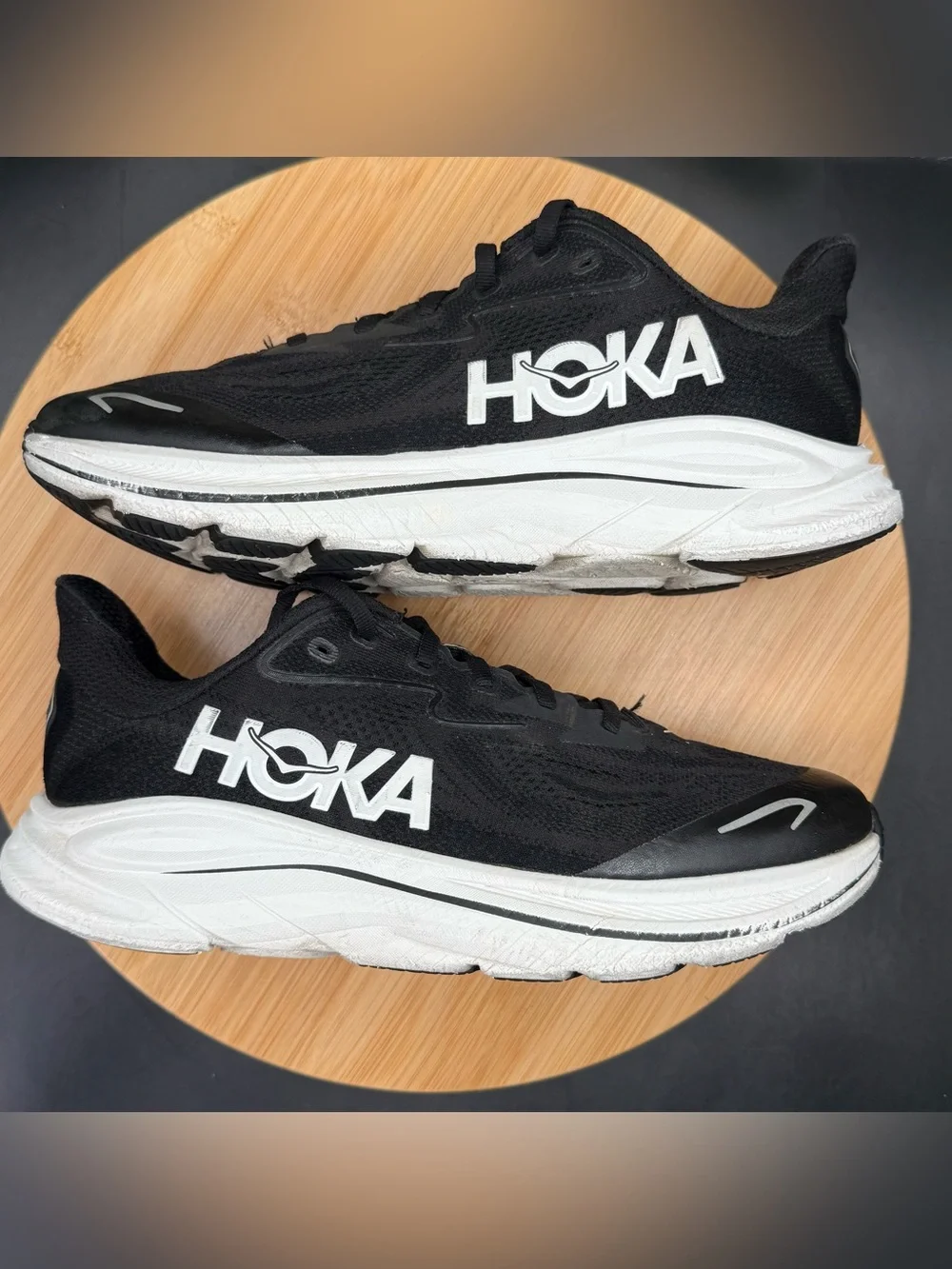 Hoka Clifton 10 Big Kids Athletic Shoes Black/White Size 7MD